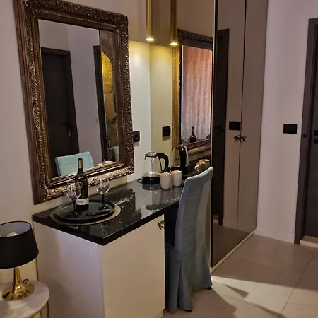 Luxury Promenade - Mini Palace * Split
