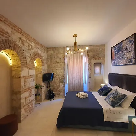 Luxury Promenade - Mini Palace Apartment Split